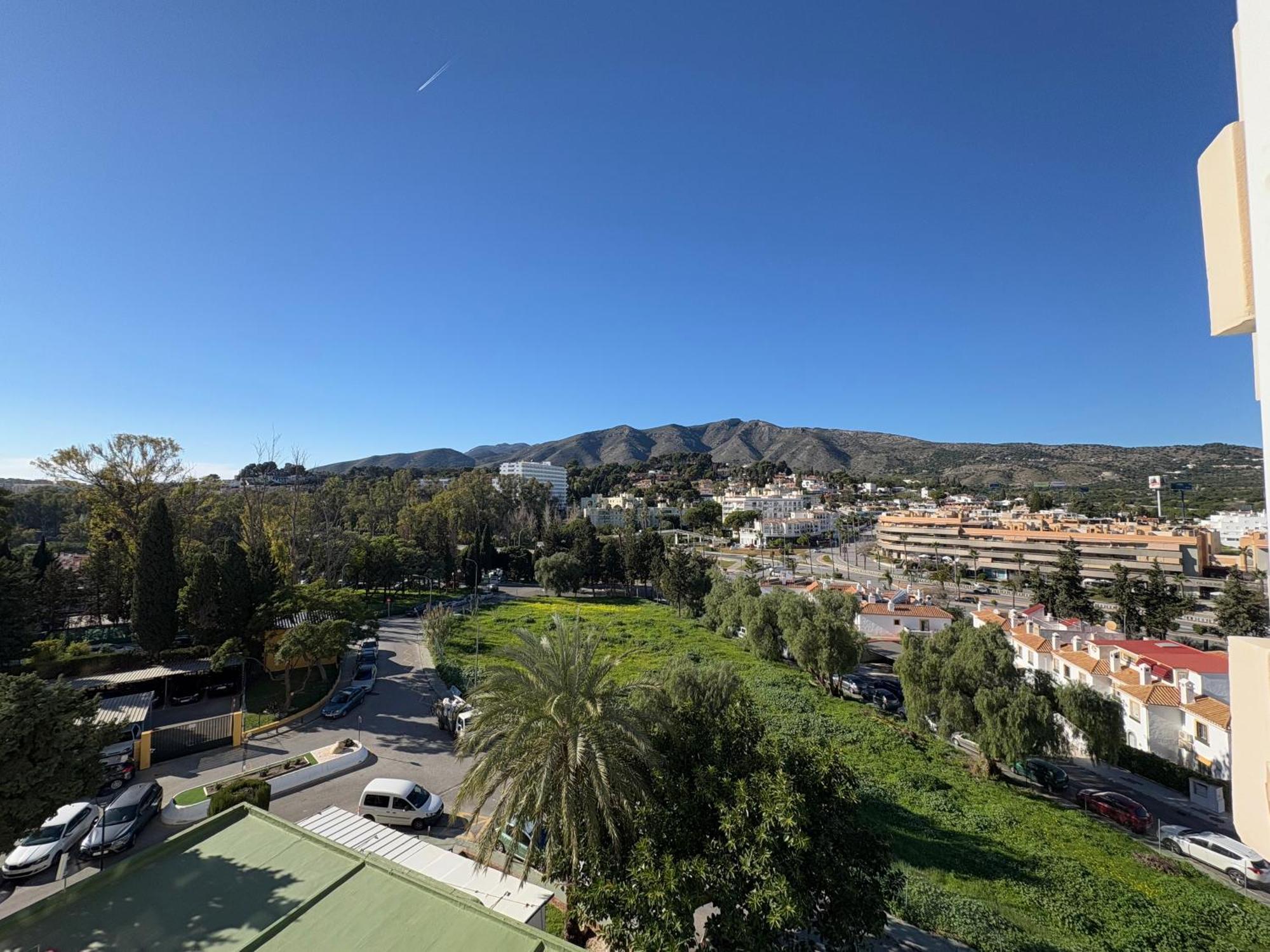Apartment Hill 435 *