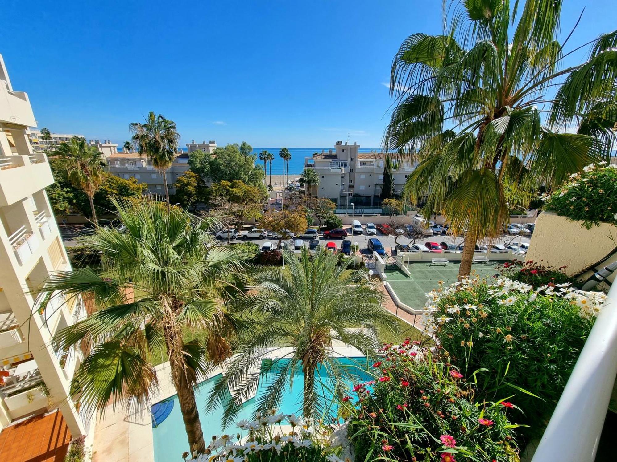 Apartamento Luxury 2 Bedrooms In La Carihuela 20 Meters In From Of