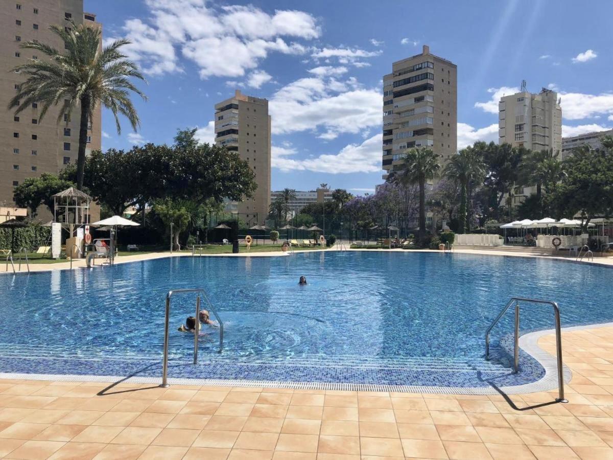 Exclusive Beachfront - Pool - Paddle - Tenis - Wifi - Aircon Apartment