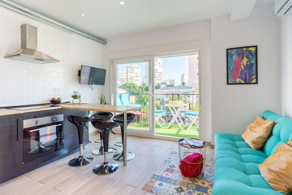 Sea View W/ 2 Rooms, Beach: 1 Minute * Torremolinos