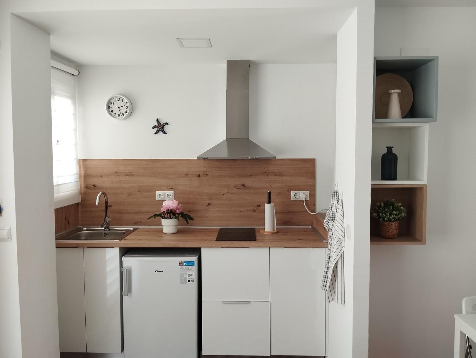 Lidia Planta 1, La Carihuela 1ª Linea Playa, Vistas Mar, 1 Dormitorio, 52 M2, 1-3 Huesped, Amplio Balcon, Wifi