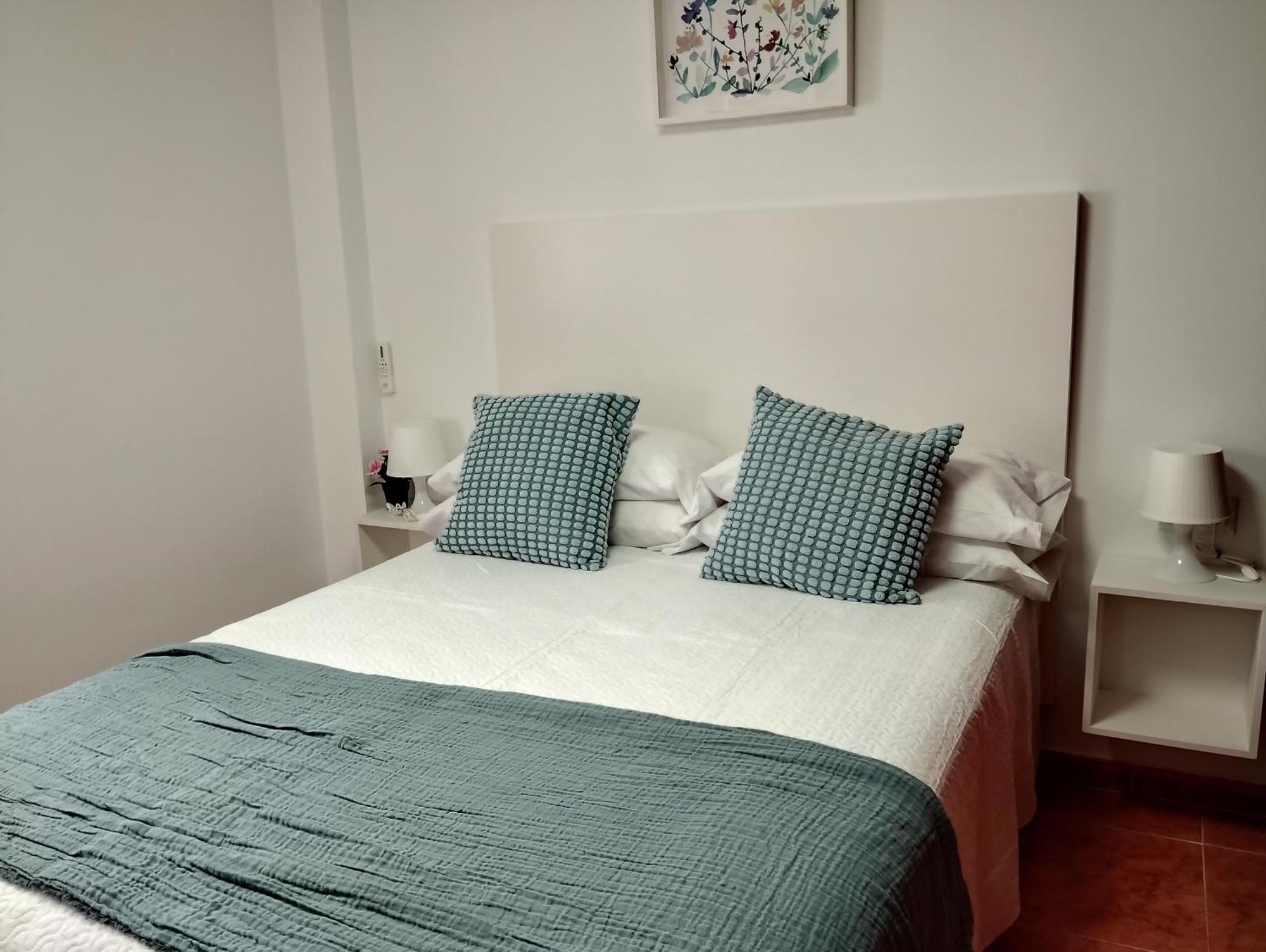 Lidia Planta 1, La Carihuela 1ª Linea Playa, Vistas Mar, 1 Dormitorio, 52 M2, 1-3 Huesped, Amplio Balcon, Wifi