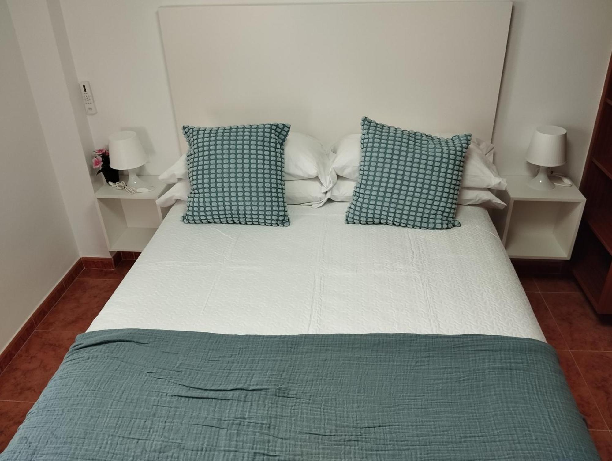 Lidia Planta 1, La Carihuela 1ª Linea Playa, Vistas Mar, 1 Dormitorio, 52 M2, 1-3 Huesped, Amplio Balcon, Wifi Apartamento