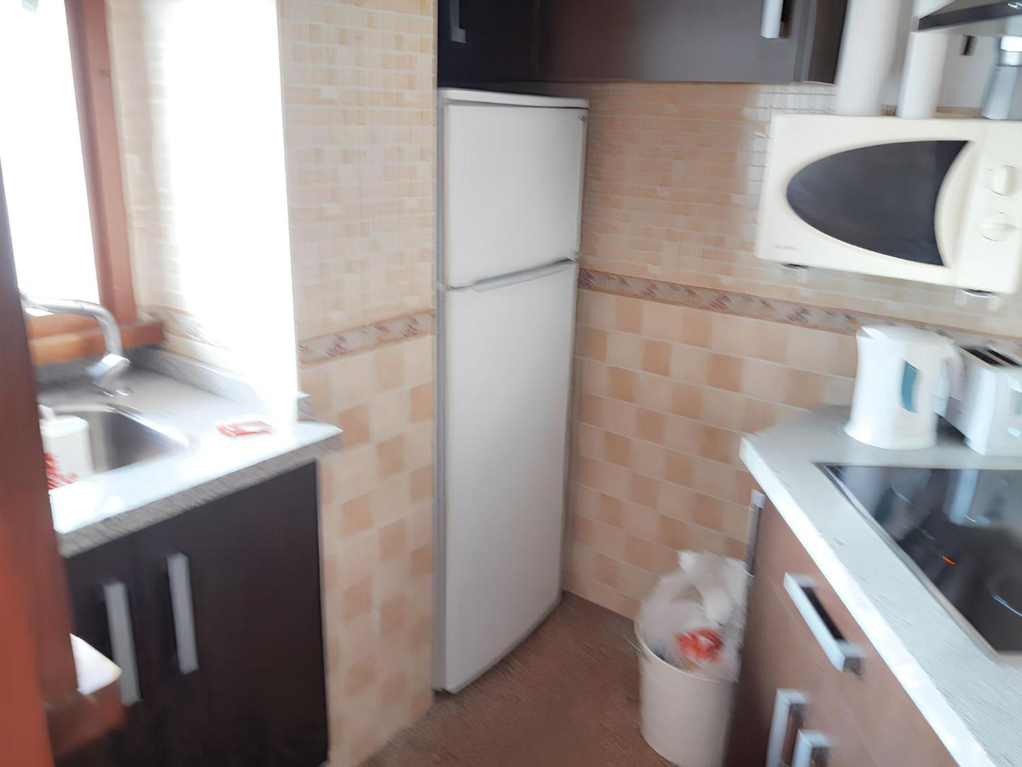 Seaside Vista Apartment: Retreat Torremolinos