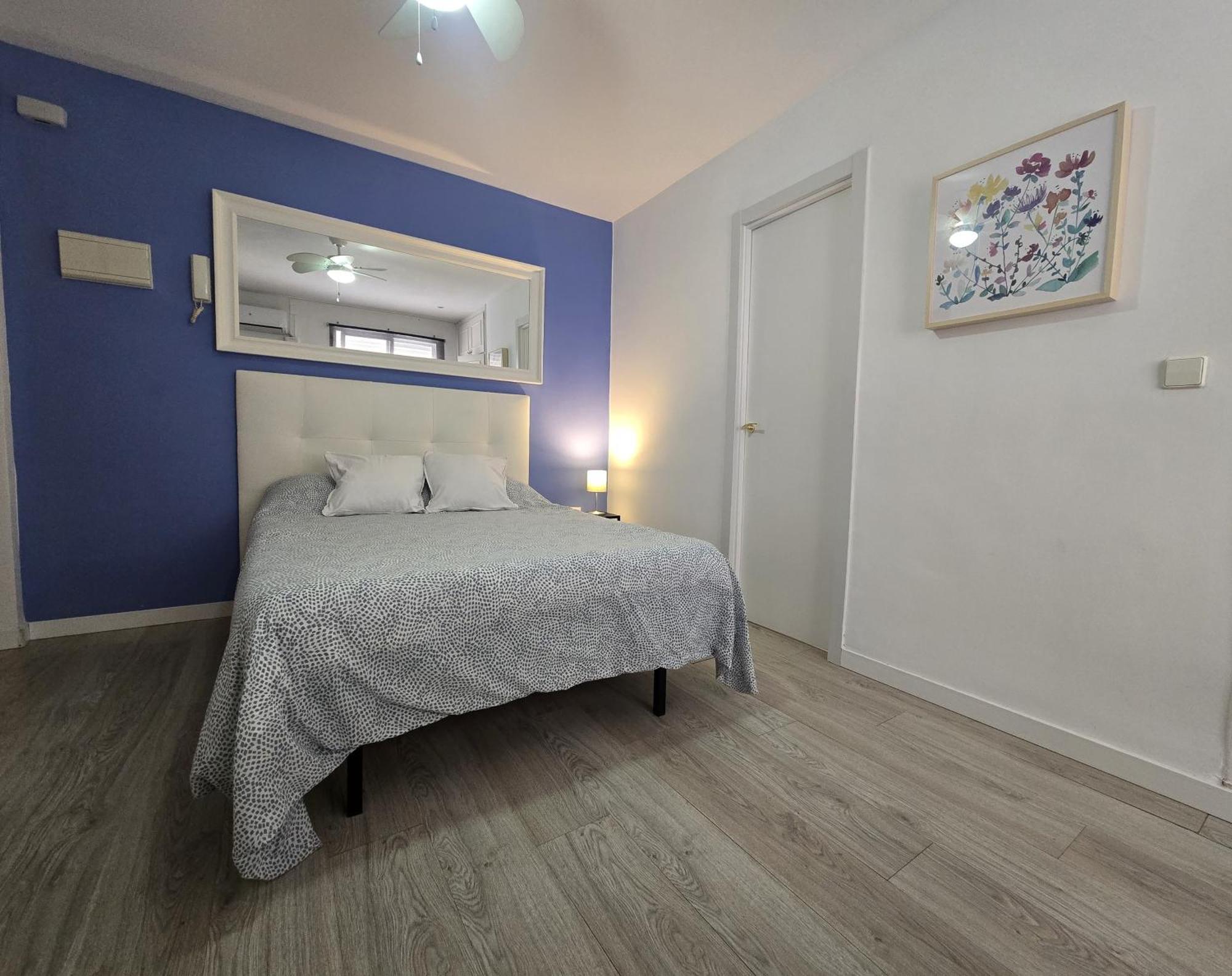 En Torremolinos, Plaza De Andalucia Apartamento