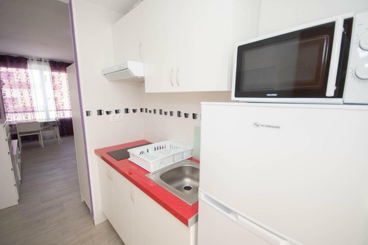 Cubo's Estudio Isabel Manoja Apartamento Torremolinos