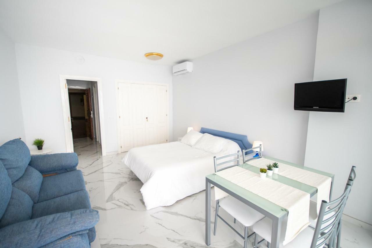 Cubo's Estudio Castillo De Santa Clara Torremolinos