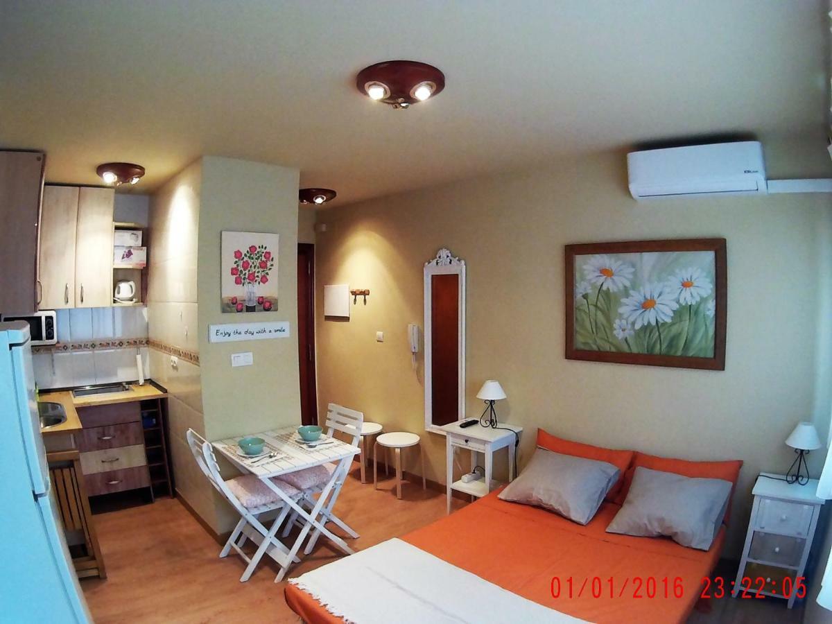 Estudio En Zona Petonal Y Cerca A La Playa * Torremolinos