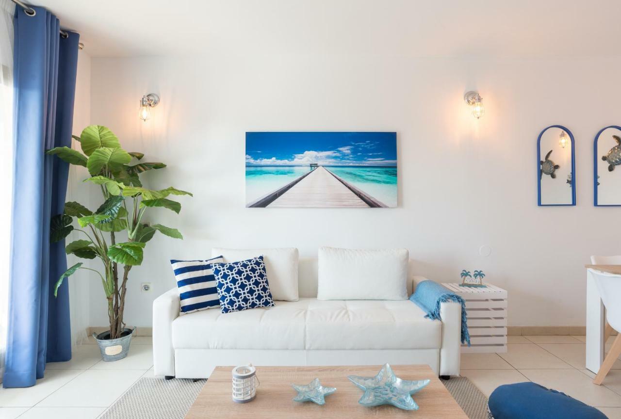 Hill With Terrace, Parking, Pool & Paddle Court Apartment Torremolinos