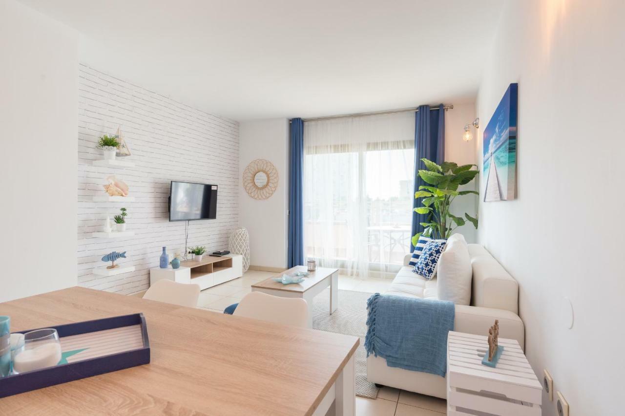 Hill With Terrace, Parking, Pool & Paddle Court *