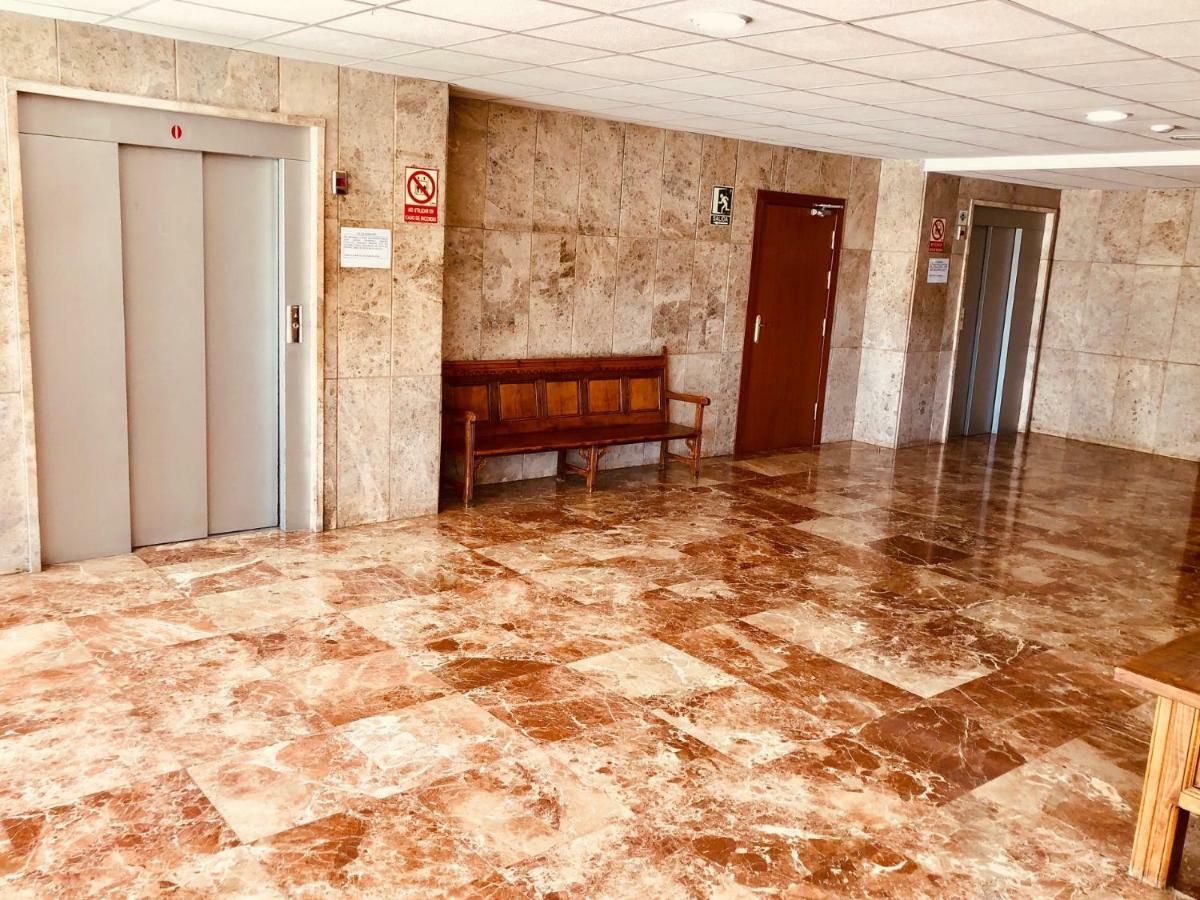 Seaside Vista Apartment: Retreat Torremolinos