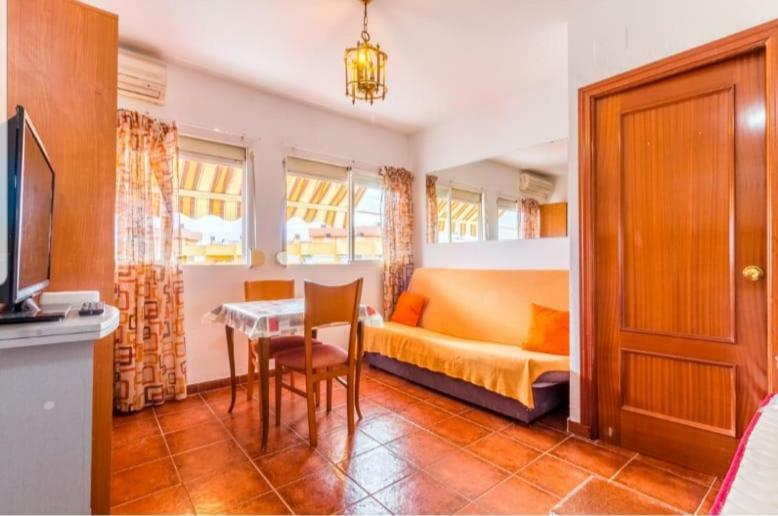 Estudio Con Vistas En Torremolinos