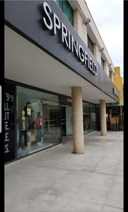 Estudio Con Vistas En *