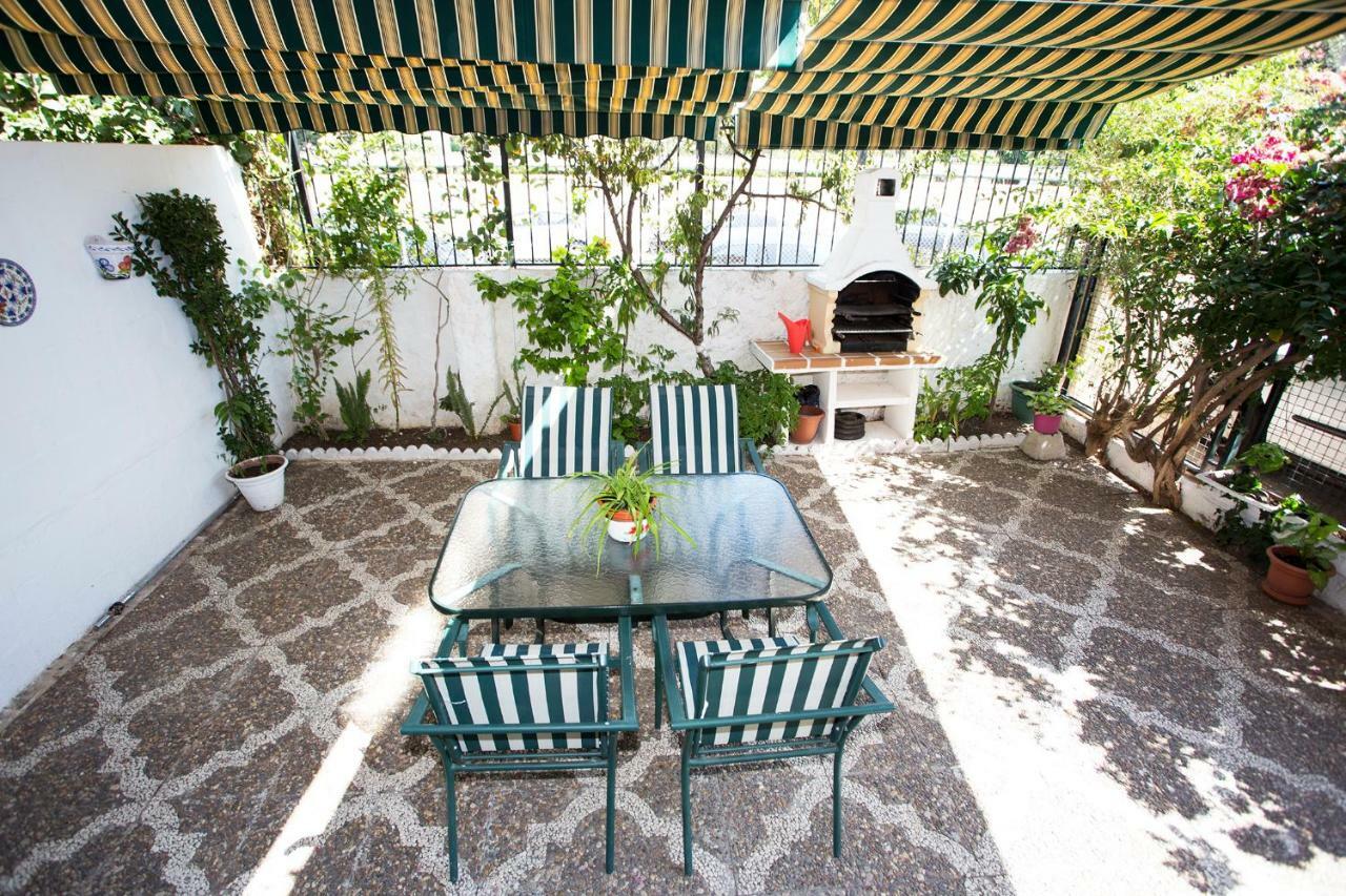 Monko - El Patio De La Bugambilla