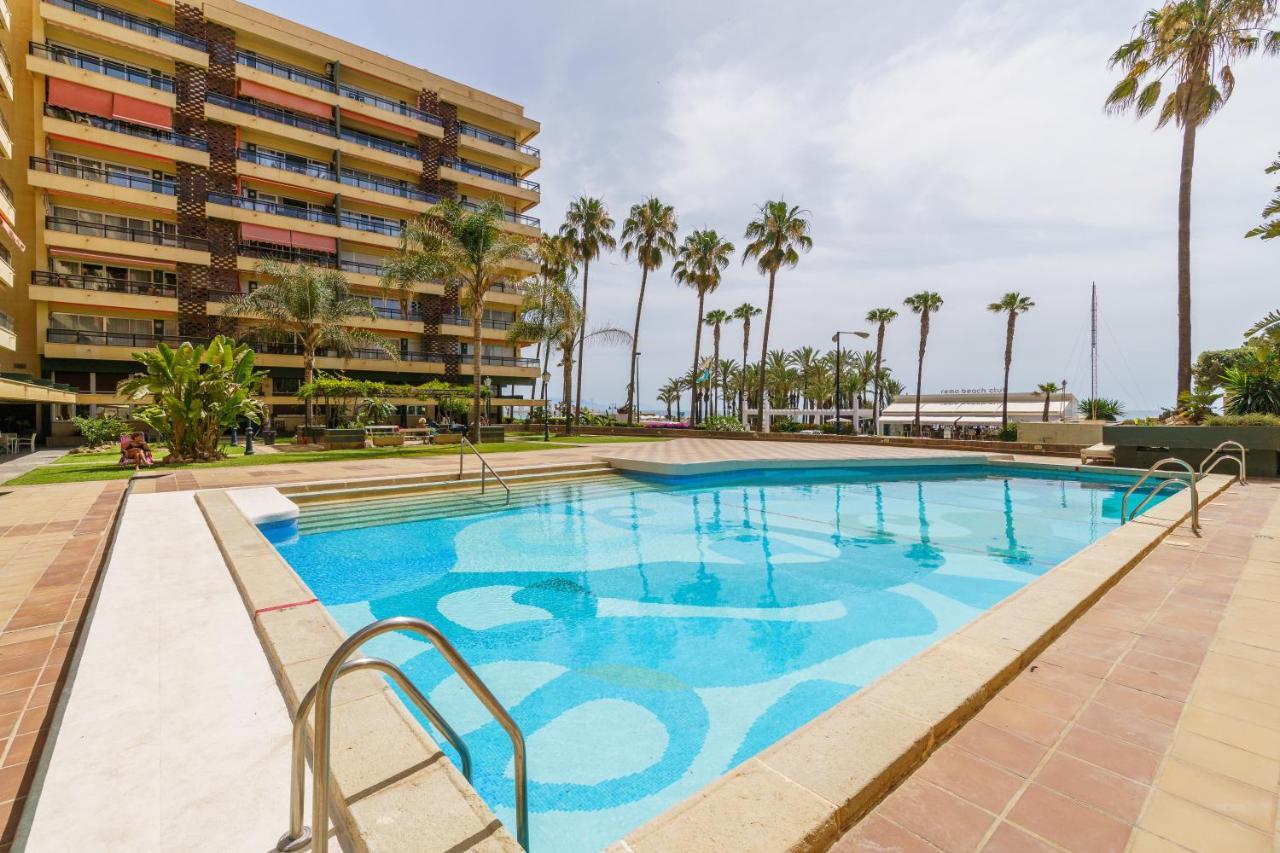 Apartment First Line , Cosy And Comfortable + Swimming Pool *