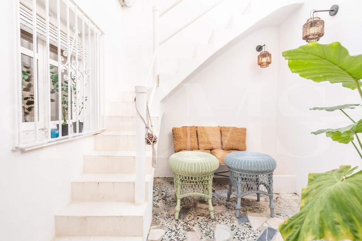 Charming House With Rooftop Terrace By Rems Сasa de vacaciones *