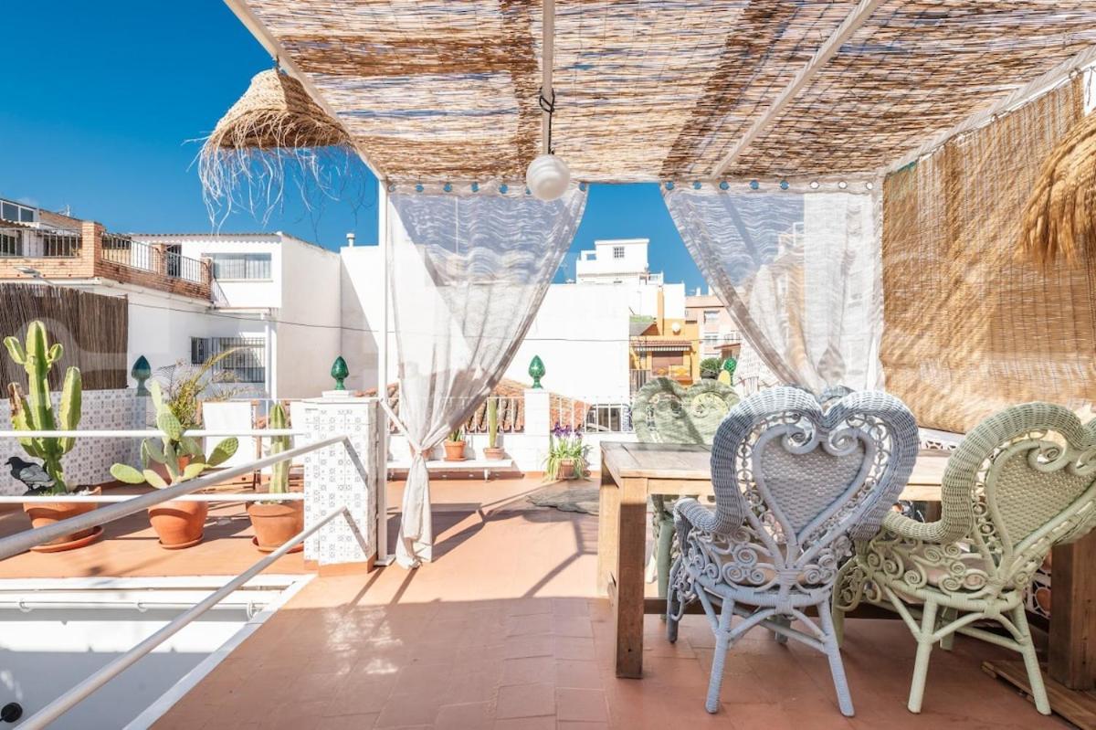 Charming House With Rooftop Terrace By Rems Torremolinos