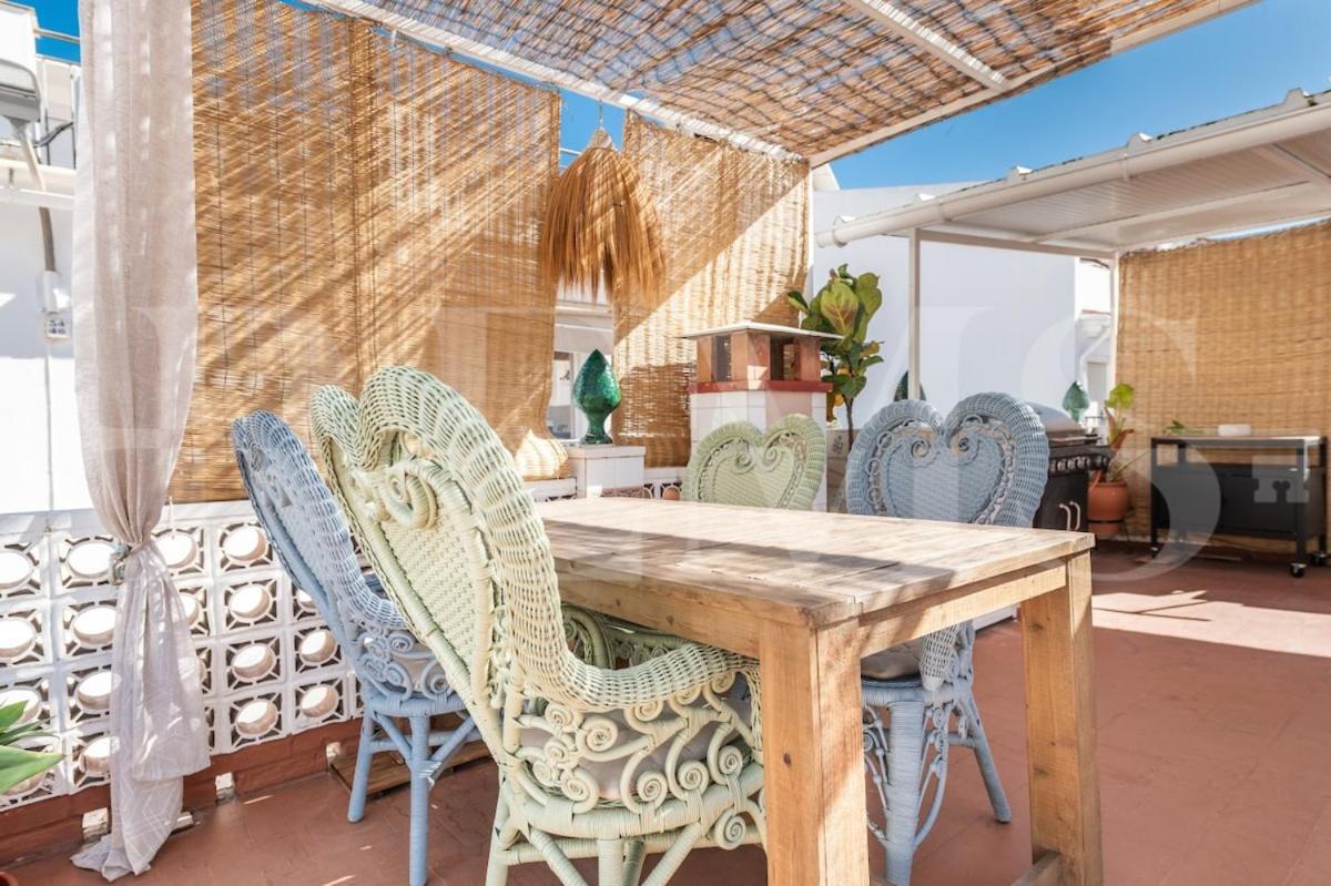 Charming House With Rooftop Terrace By Rems Сasa de vacaciones