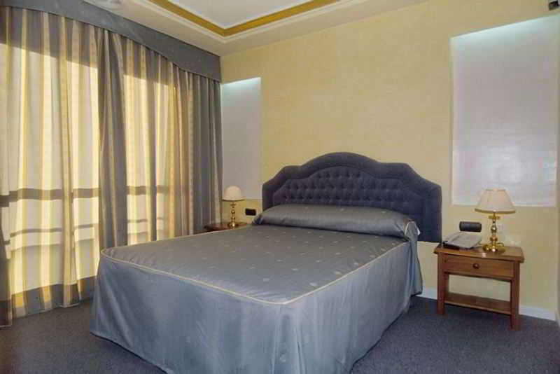 Los Alamos Hotel