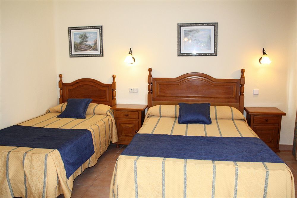Hotel Arcos De Montemar 3*