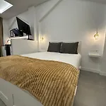 Alpu - Recien Reformado, Wifi, Centro Ciudad, Playa A 10 Minutos, Smart Tv