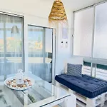 Charming & Cosy Beach Apartment
