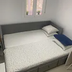 Comfortable Spacious Flat Near Station