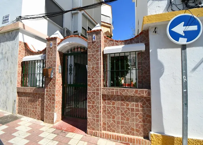 Torremolinos 3 Bed Apt Near Town Centre