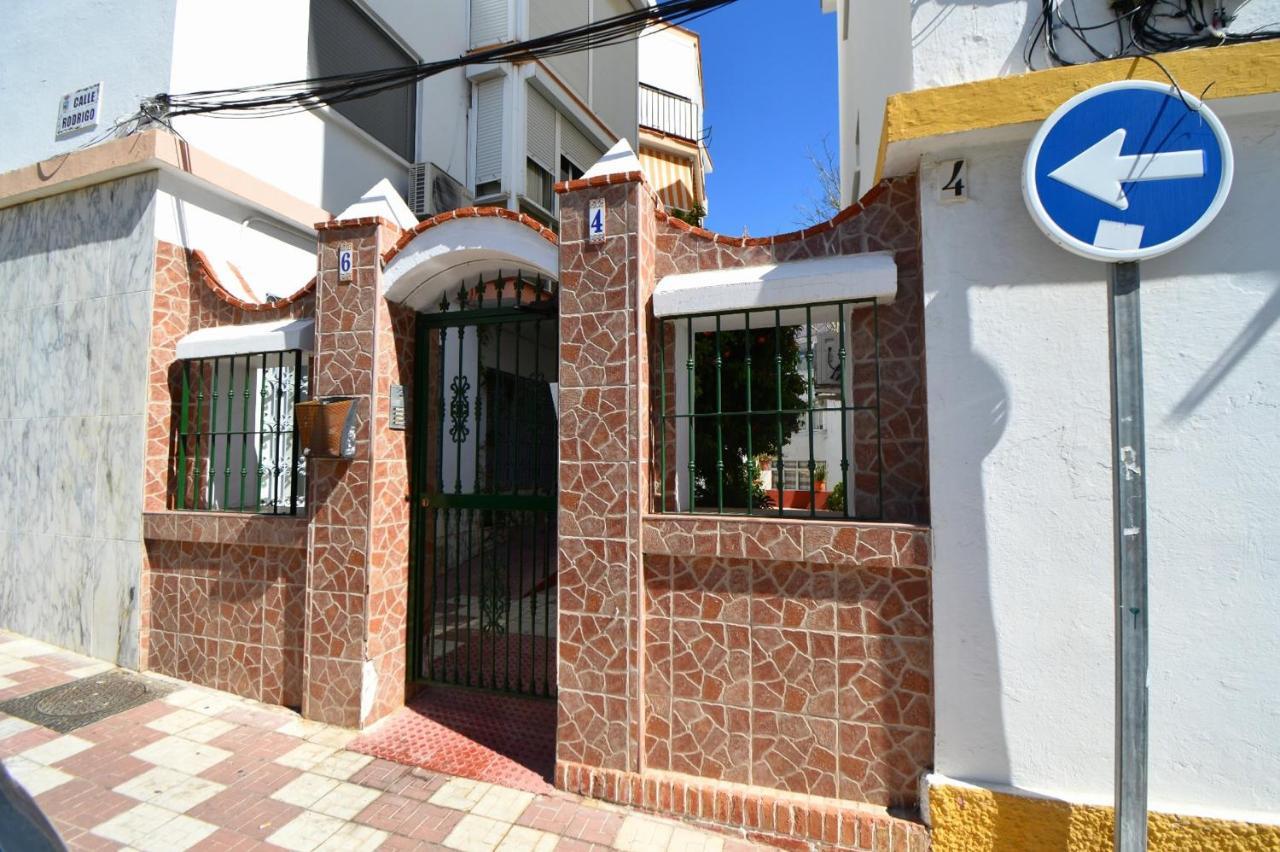 3 Bed Apt Near Town Centre Apartment