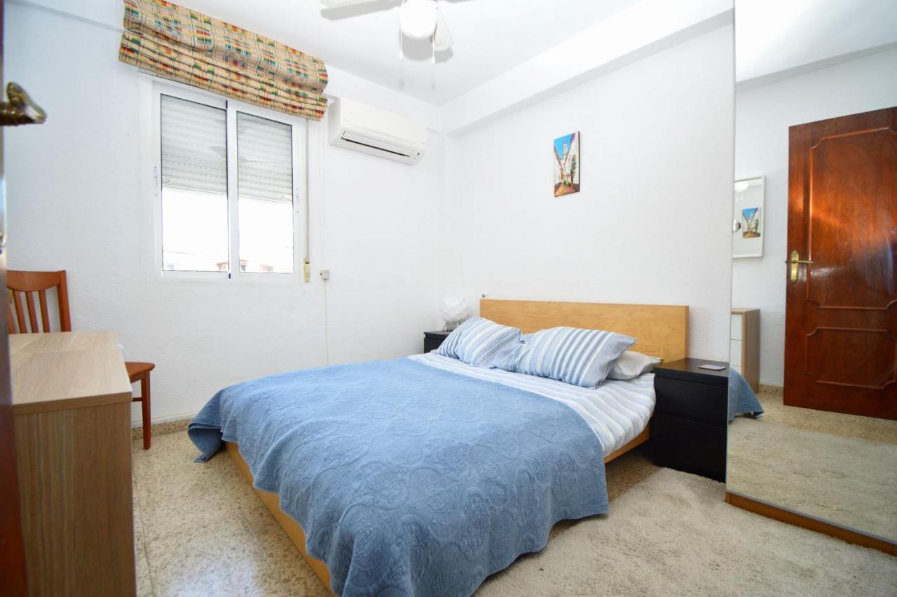 3 Bed Apt Near Town Centre *