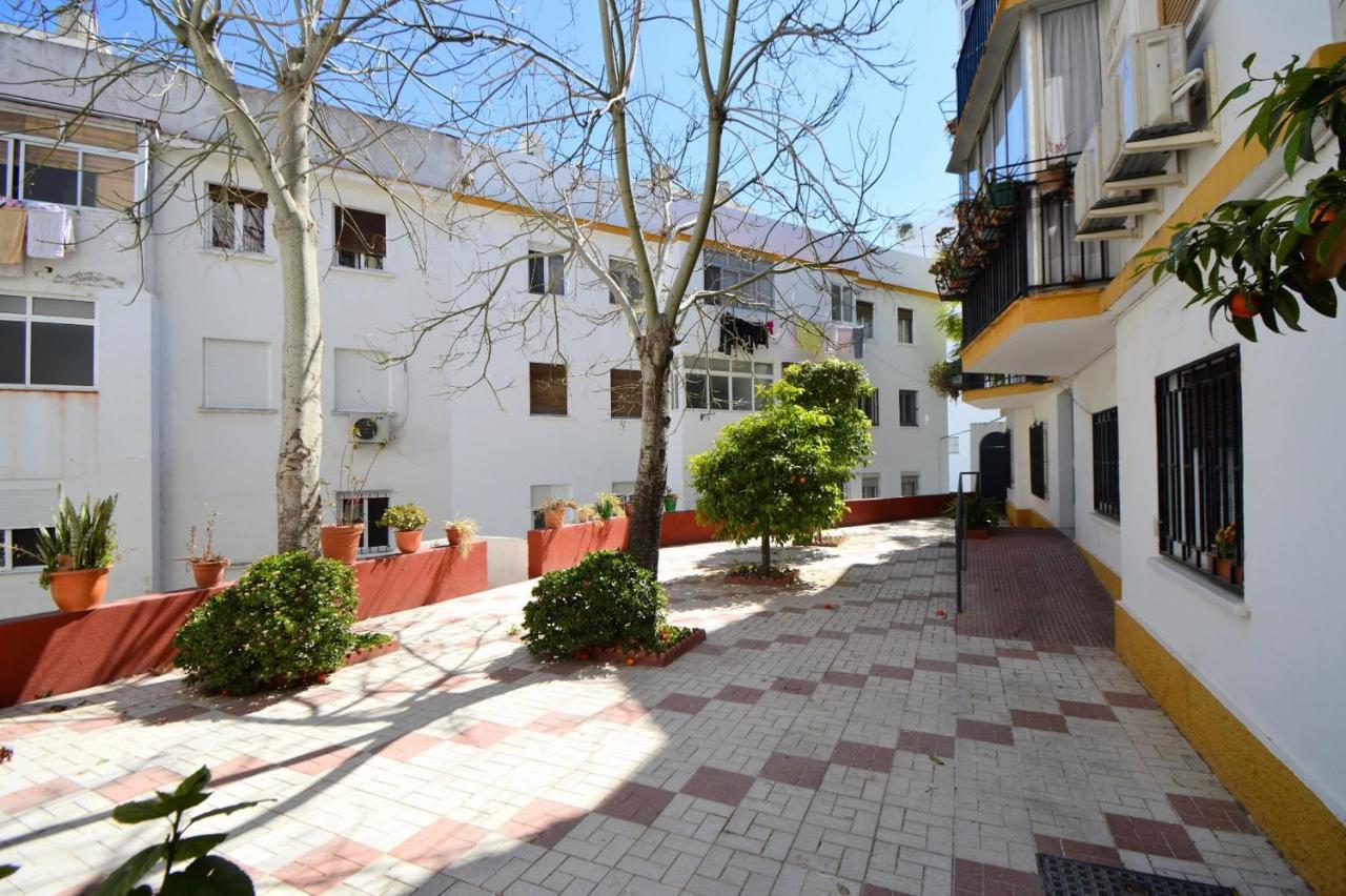 Apartment 3 Bed Apt Near Town Centre *