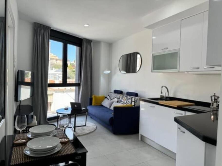 Apartment Modern Wave Escape With Private Parking And Rooftop Pool By Namaste Elite *