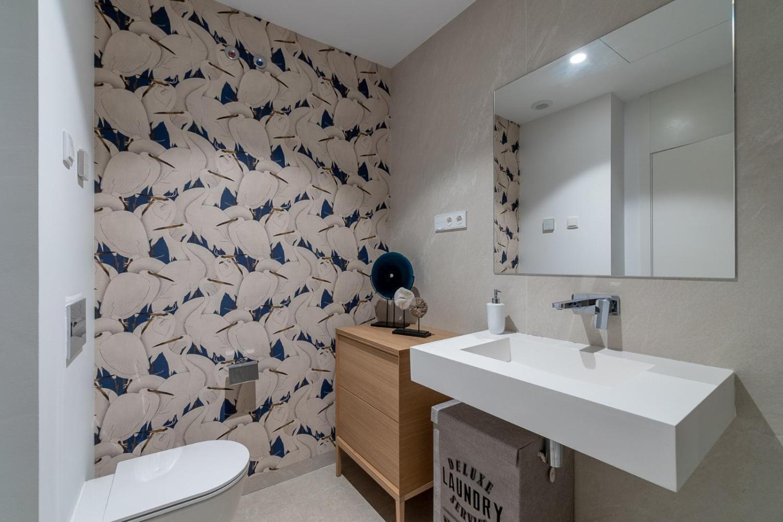 Apartamento Vivi Homes - Sunset Pool, Sauna, Gym &