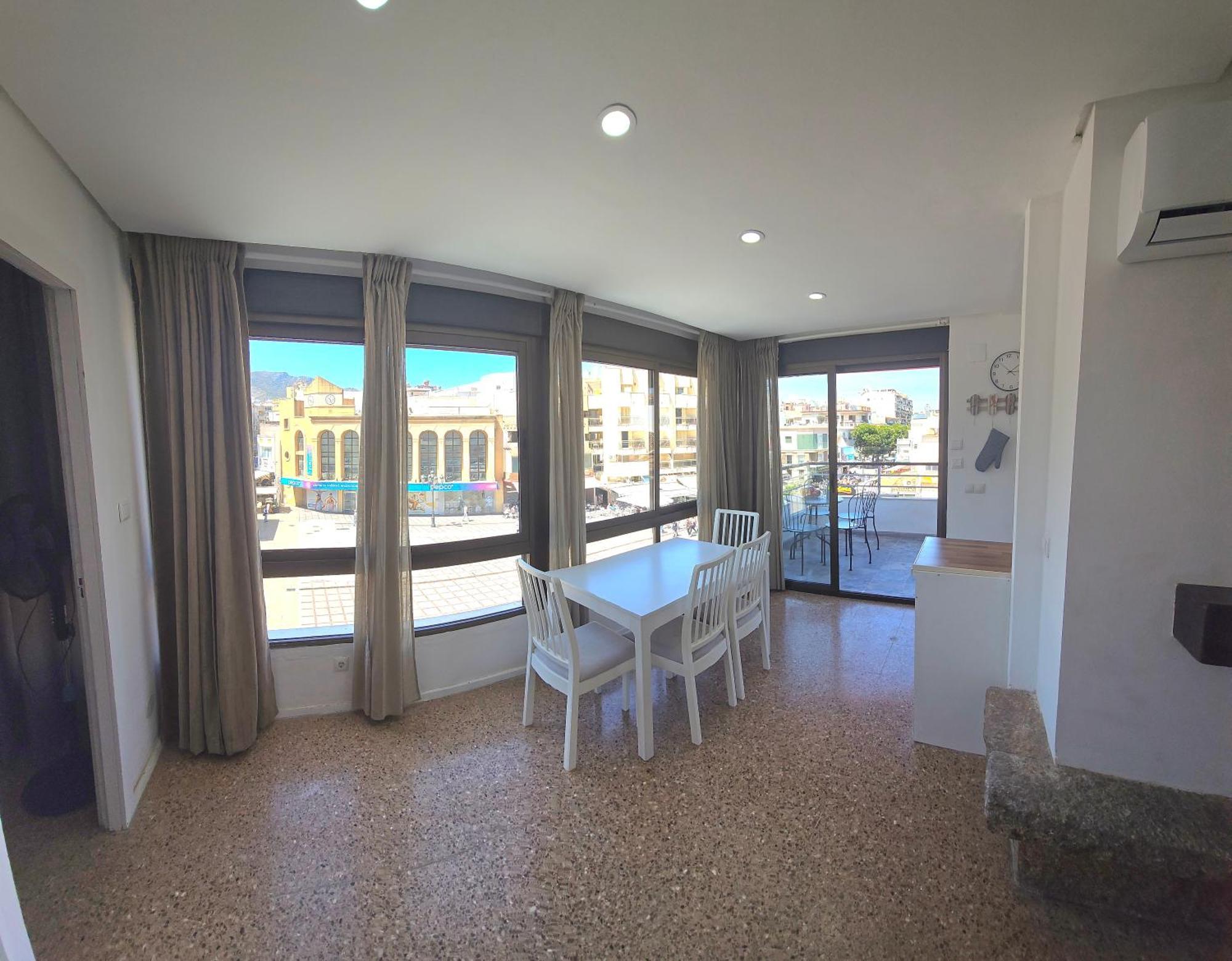 Nogalera Rainbow, 2-bedroom With Pool And Parking Apartamento