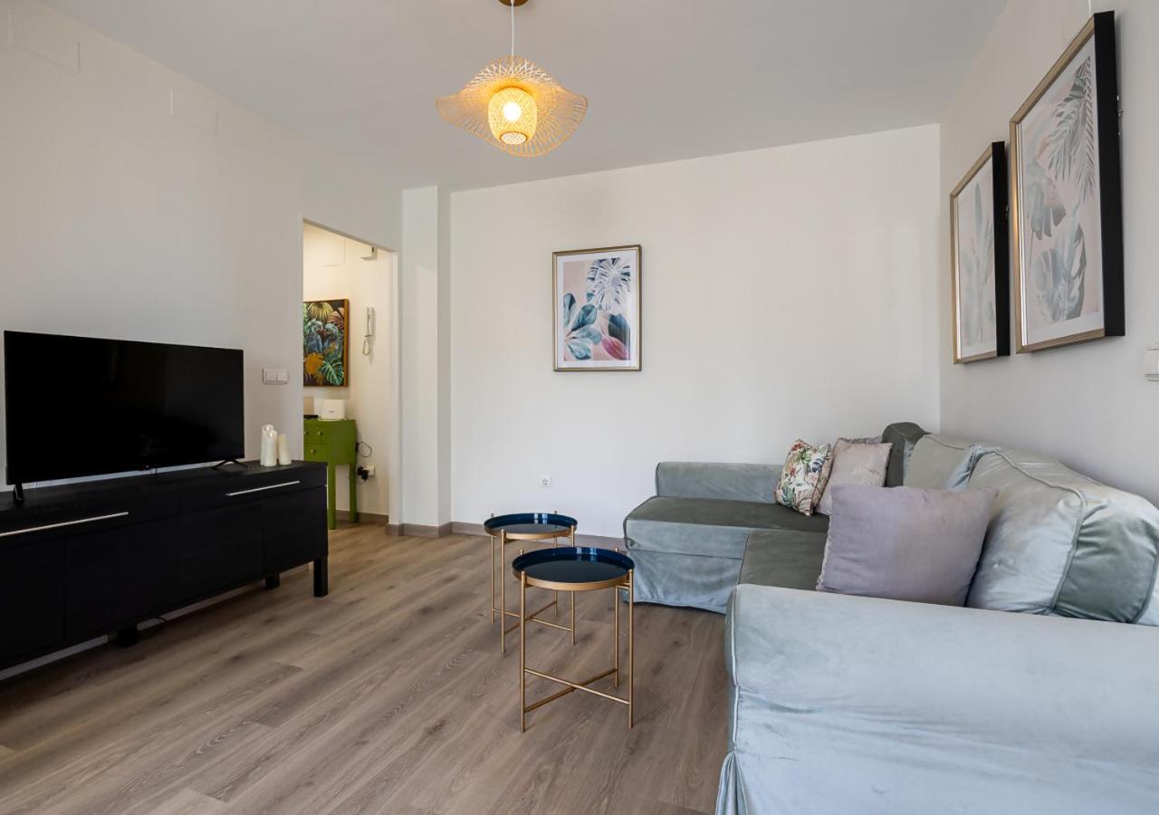 Apartamento Centro Wifi Terraza Parking Ascensor A La Playa A 5 Min Torremolinos