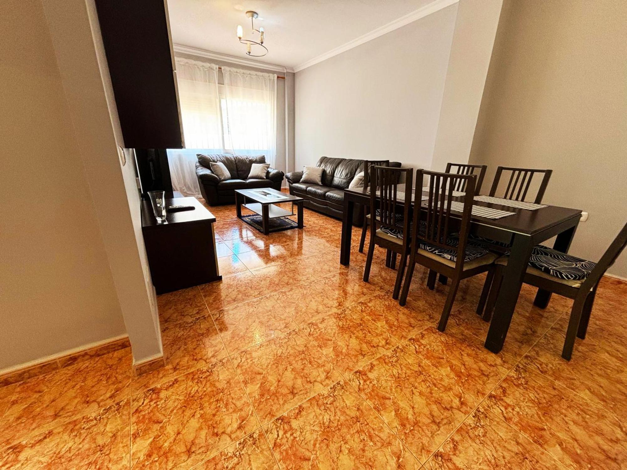 Apartamento Bajbaj - 2 A 100 Metros De La Playa Del Bajondillo, A 300 Metros Del Centro De *