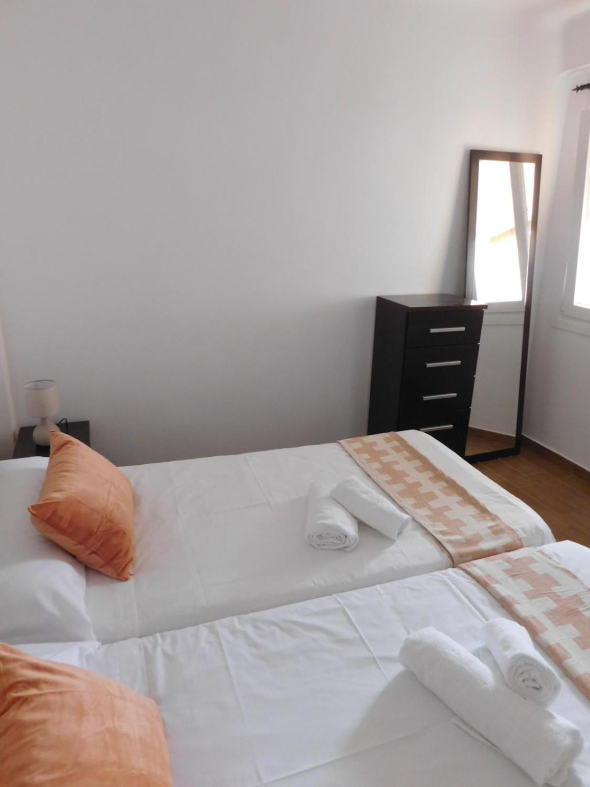 Apartment Playamar Beach&pool Seaview, 5 Min From The