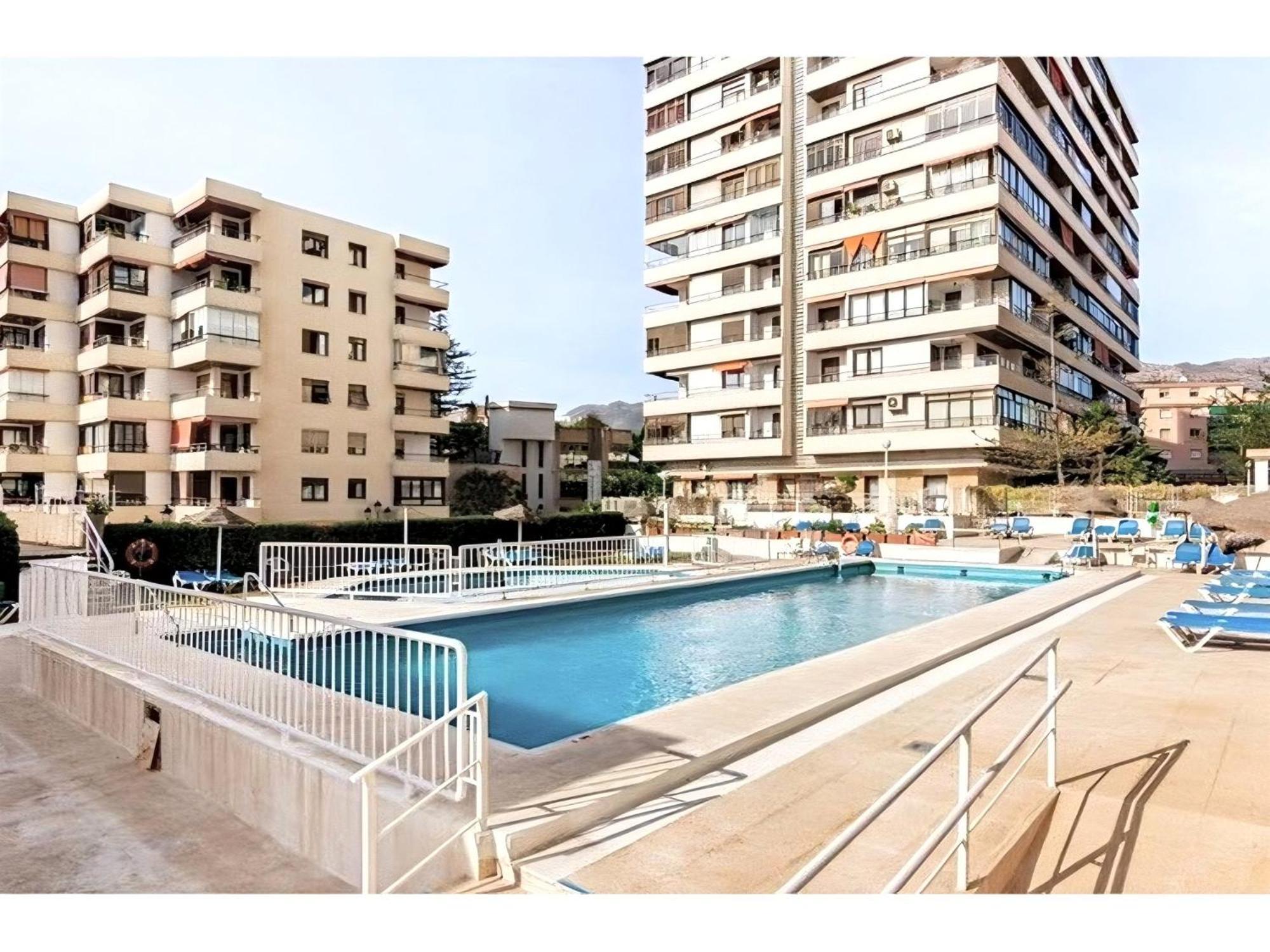 Lucia - La Nogalera - 2 Bedrooms Apartamento Torremolinos