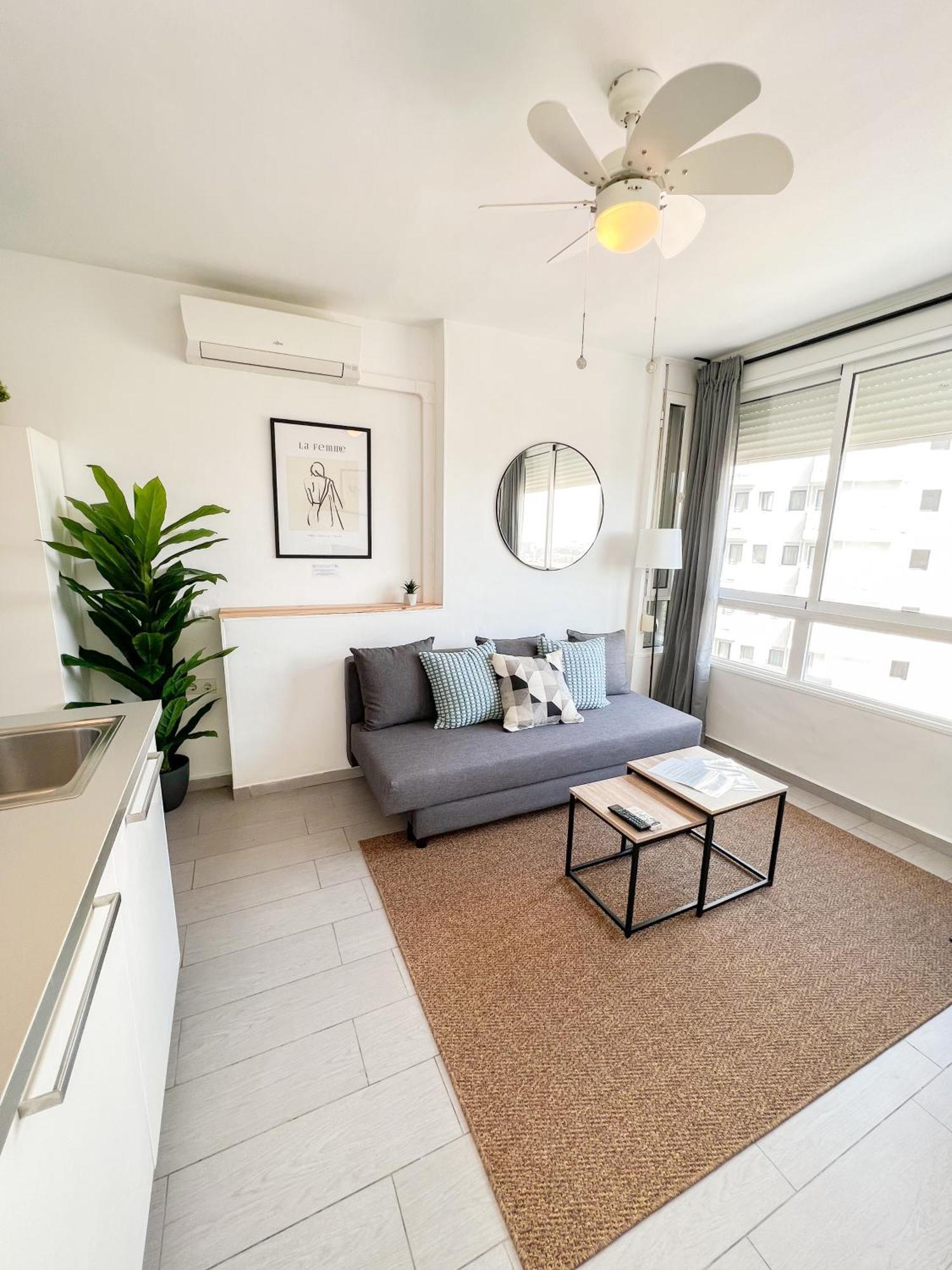 Elegant 1bdr Bright Flat With Pool