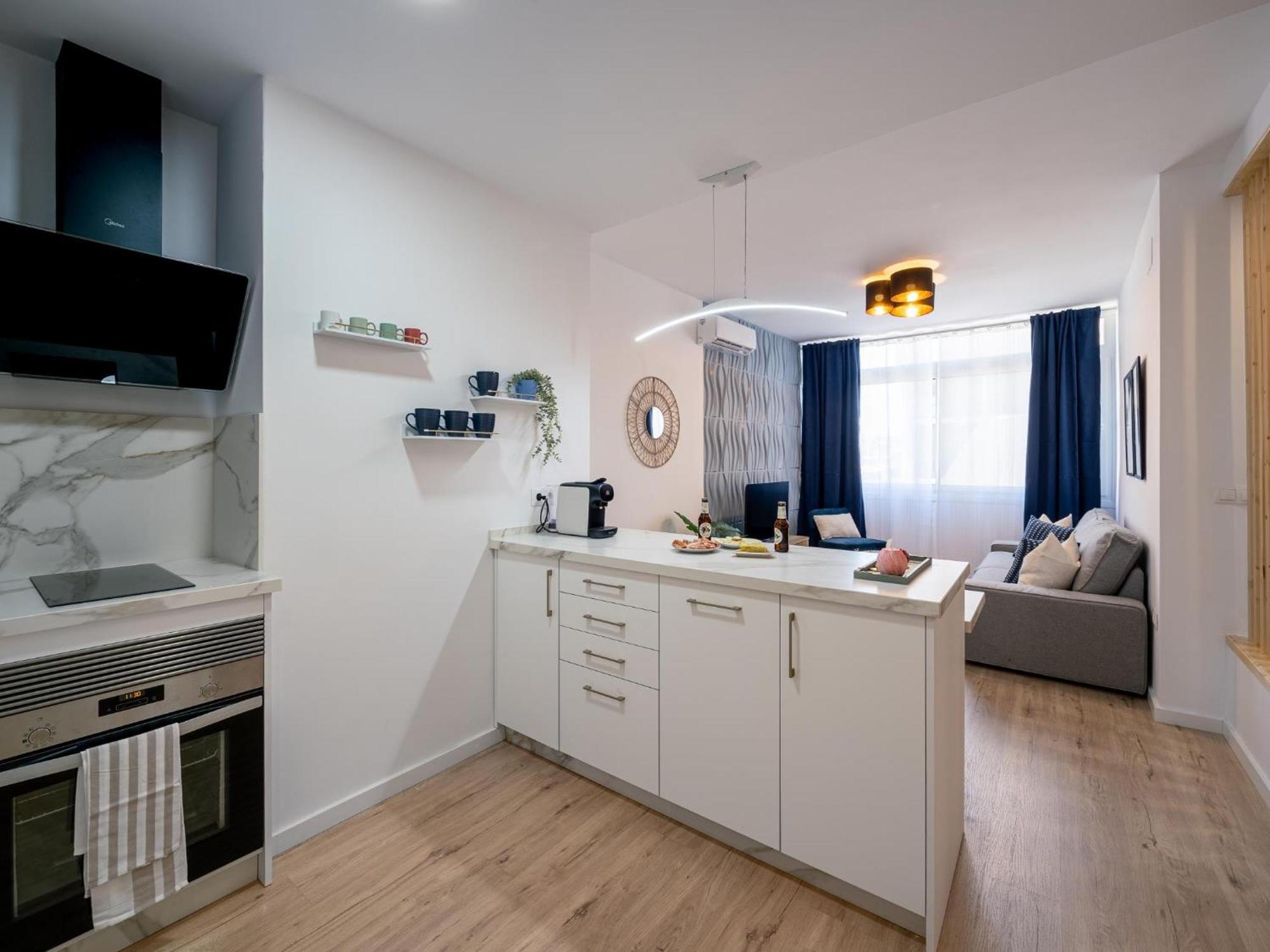 Apartamento 3 Pax Renovado Centro Wifi Ascensor Playa A 5 Min Parking