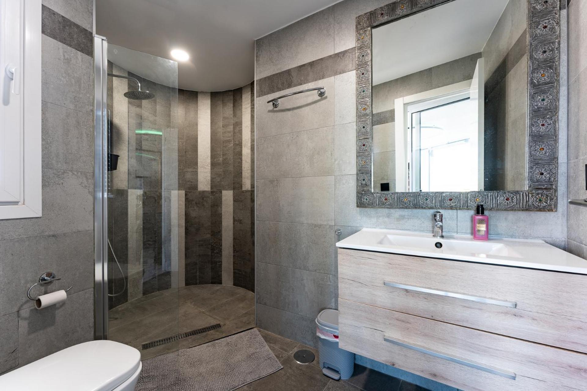 Apartamento Ct 352 - Faro's Towers 1 - Walking Distance To Everything *