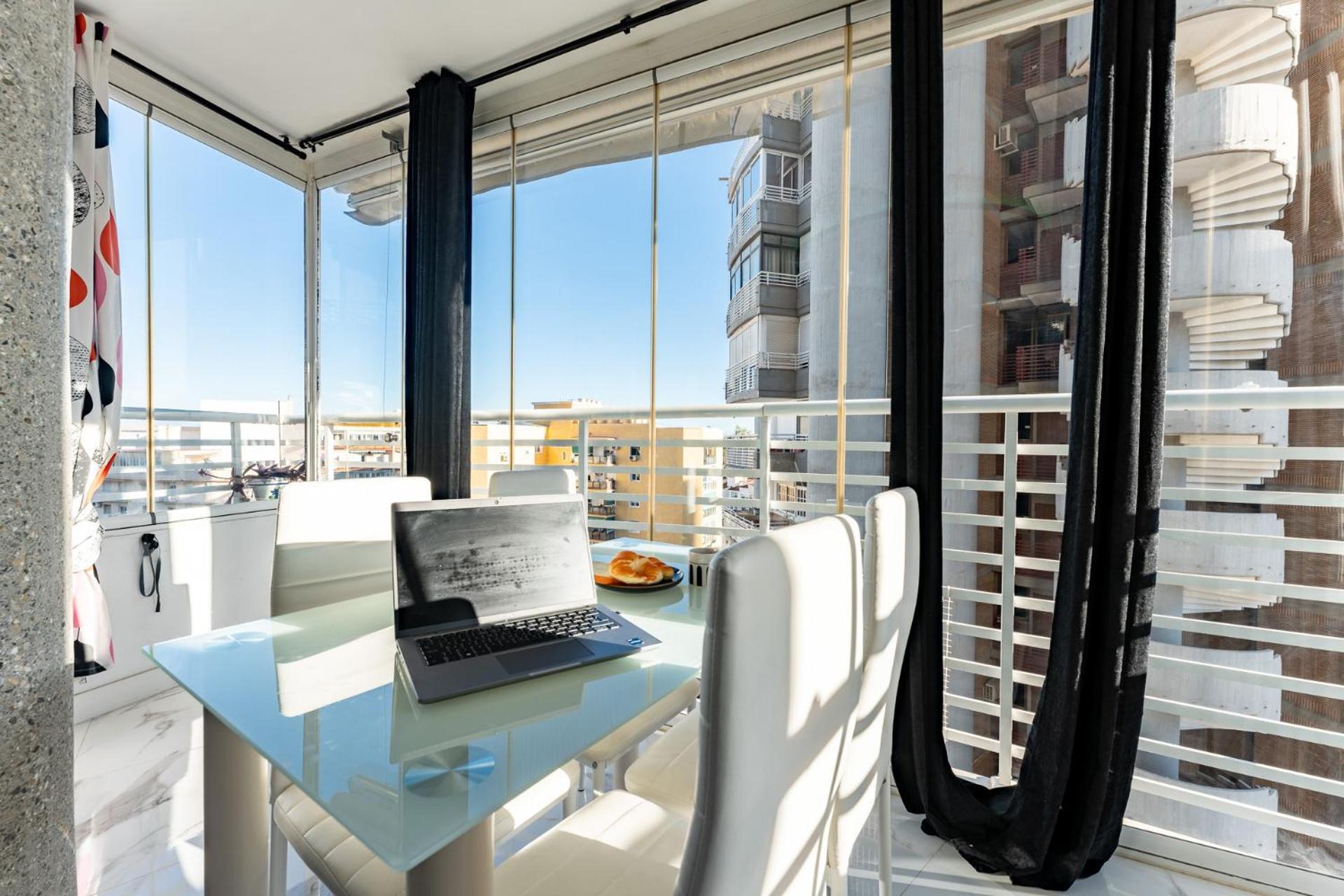 Apartamento Ct 352 - Faro's Towers 1 - Walking Distance To Everything Torremolinos