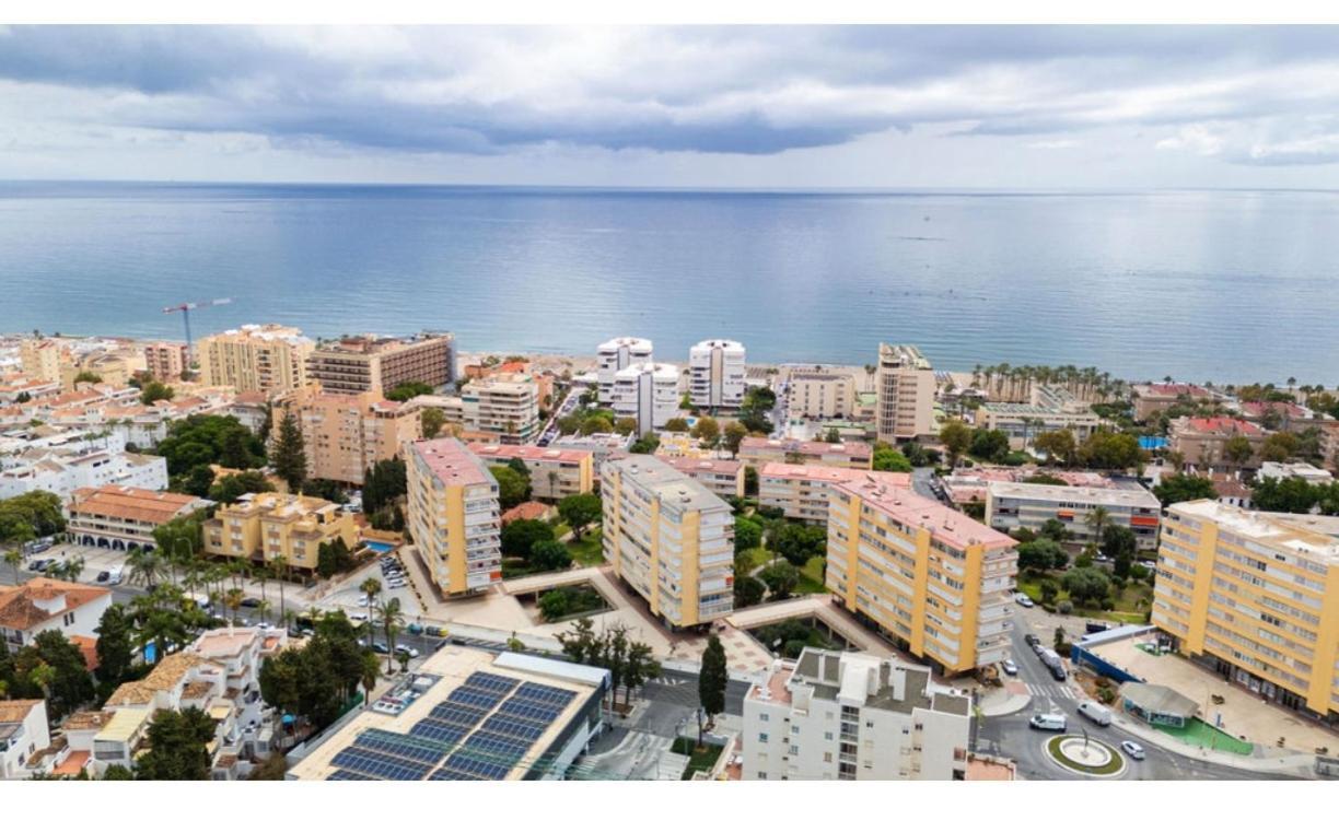 Apartamento Casa Rosa At Parrot At Carihuela Torremolinos