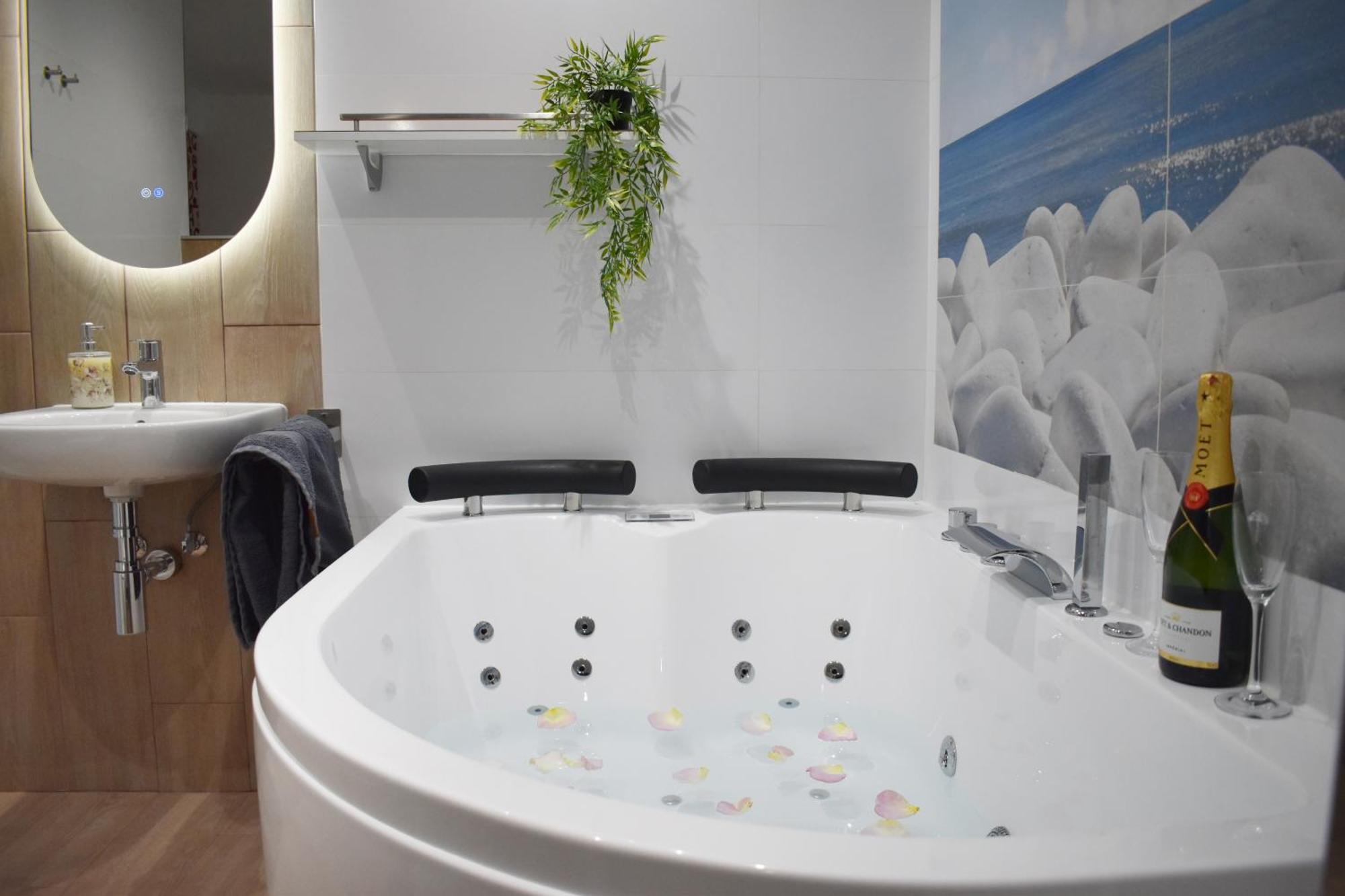 With Jacuzzi En Torremolinos, Garipolo 1 * Torremolinos
