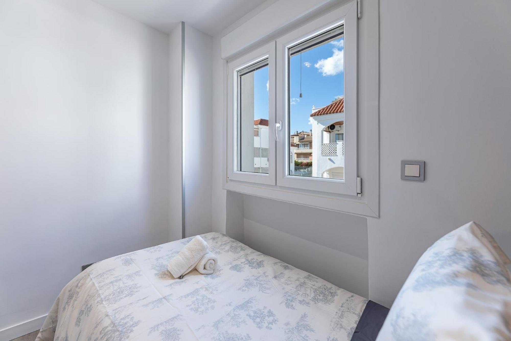 Apartamento With Terrace Attic Views