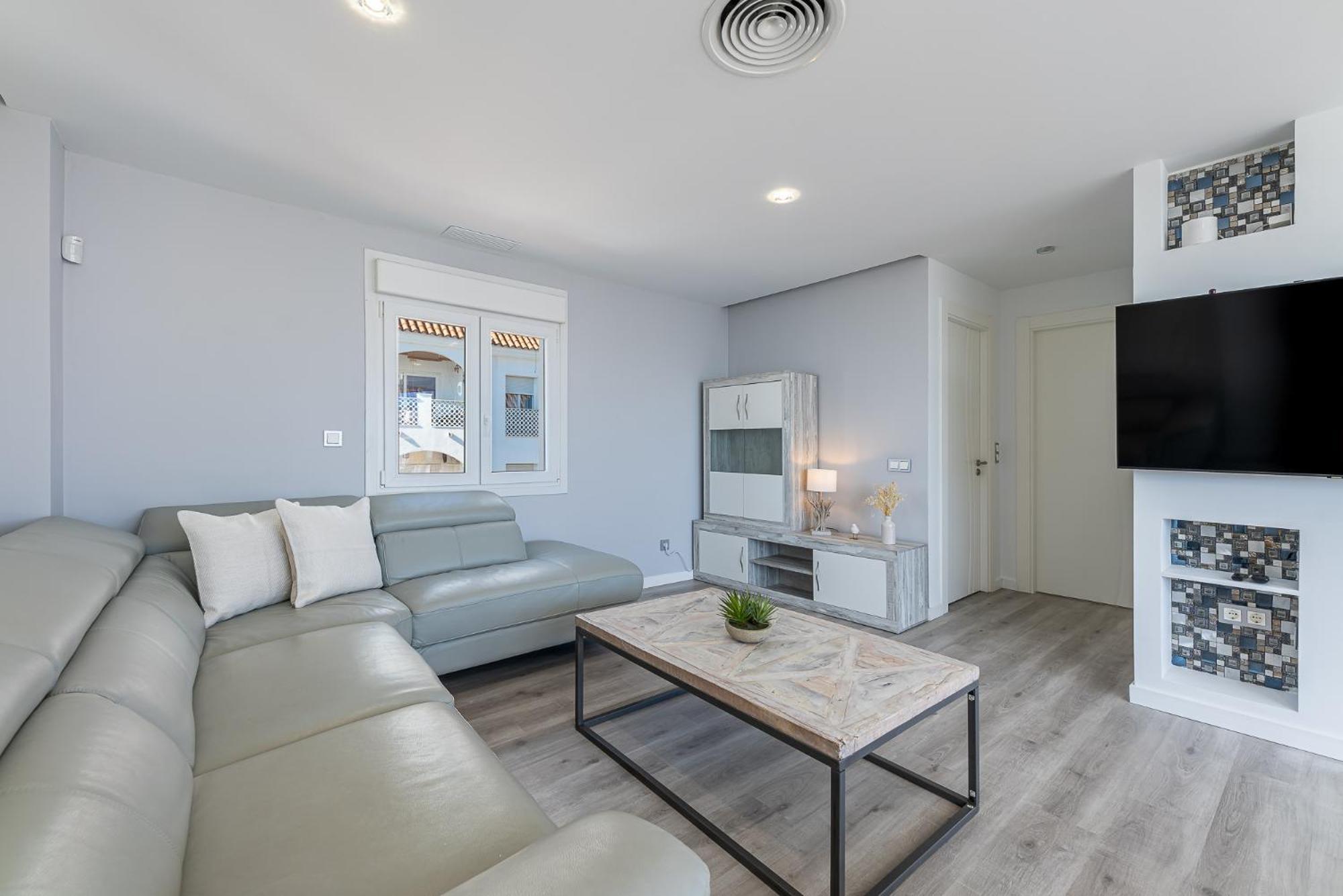 Apartamento With Terrace Attic Views *
