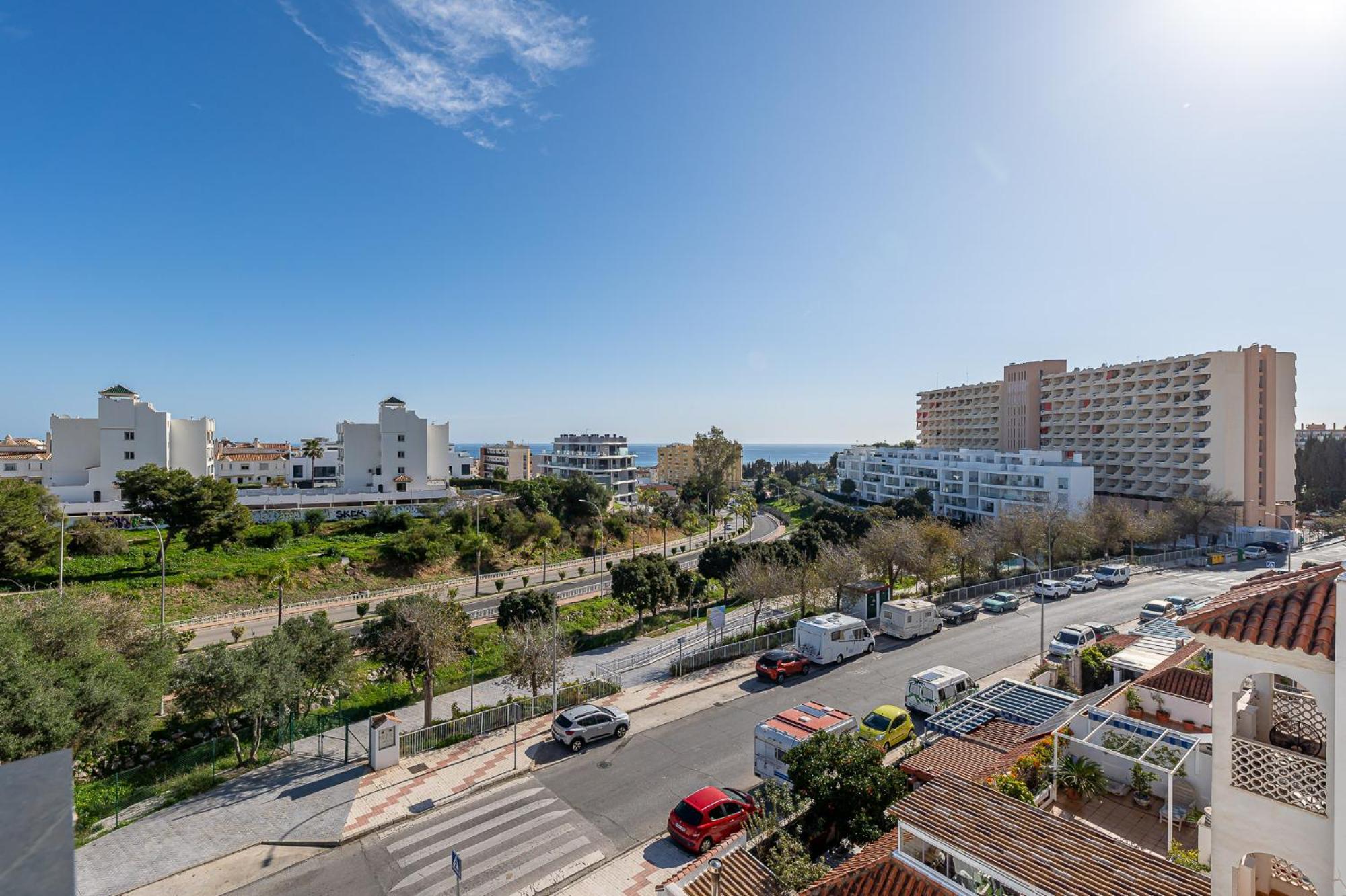 With Terrace Attic Views Apartamento