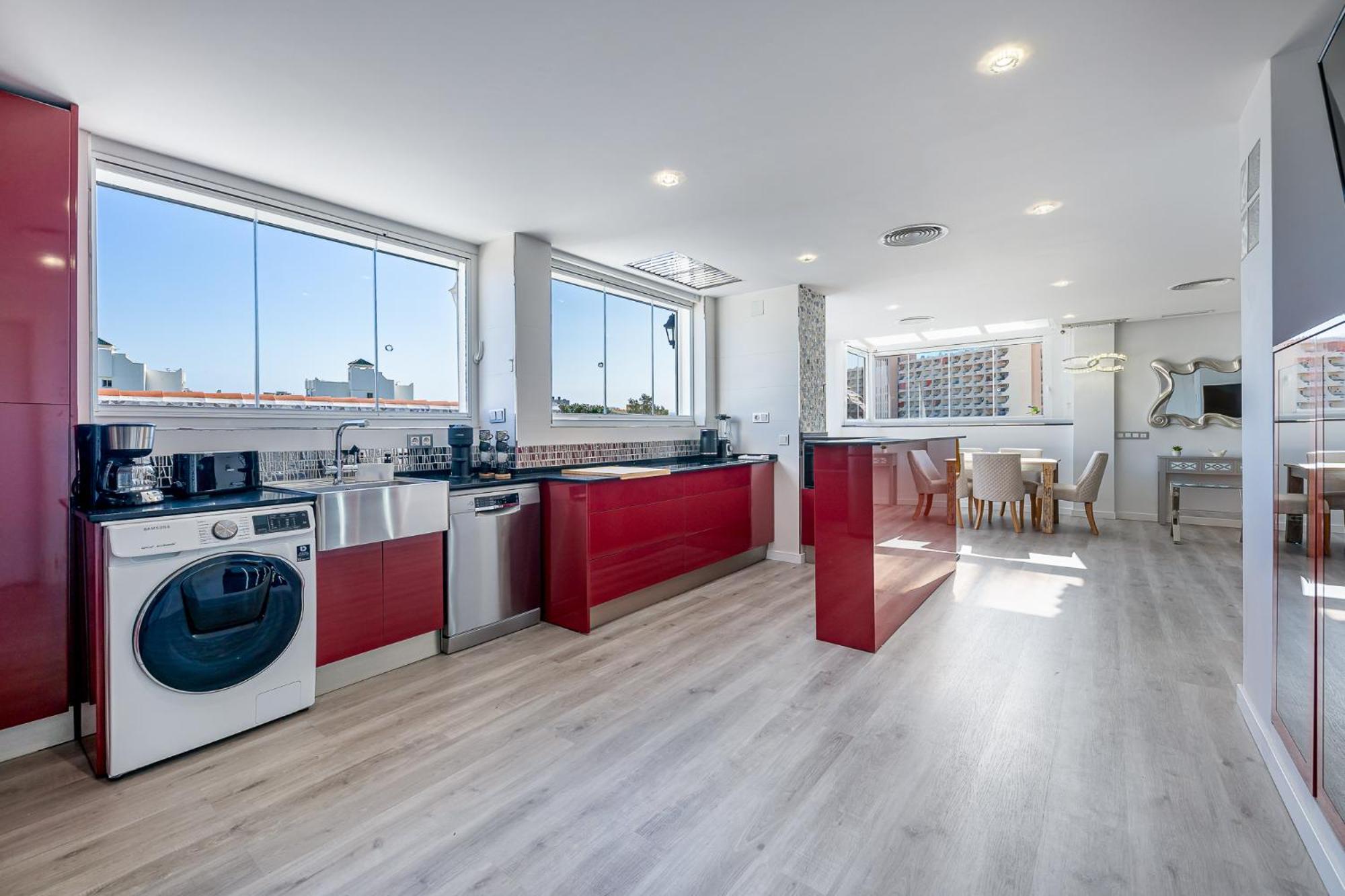 Apartamento With Terrace Attic Views