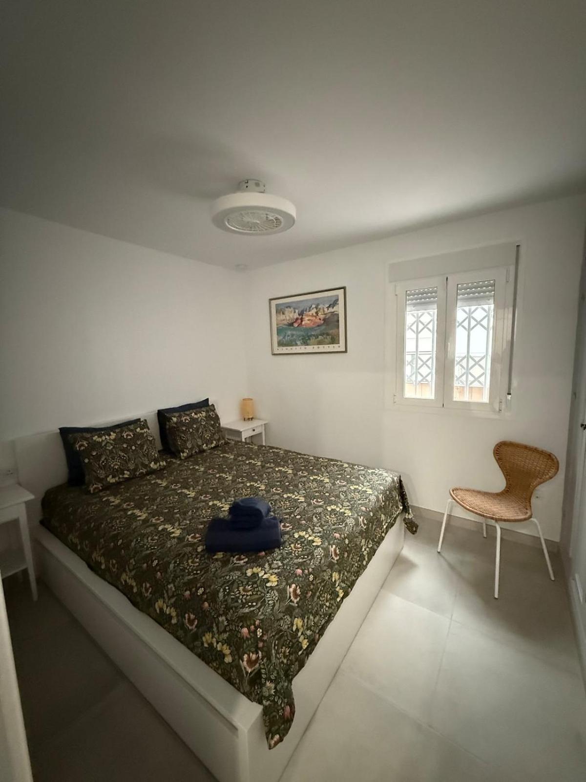 Comfortable Spacious Flat Near Station Apartamento *