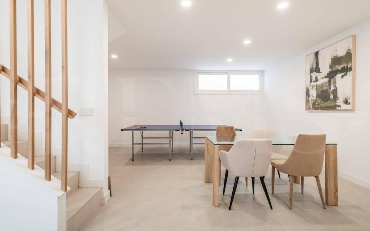 Сasa de vacaciones Seaview House With Rooftop Pool, Game Room, Parking Rems Torremolinos